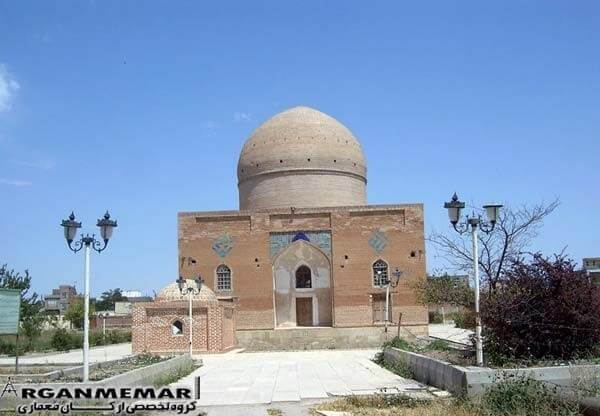 نمای مقبره سید الدین جبراییل